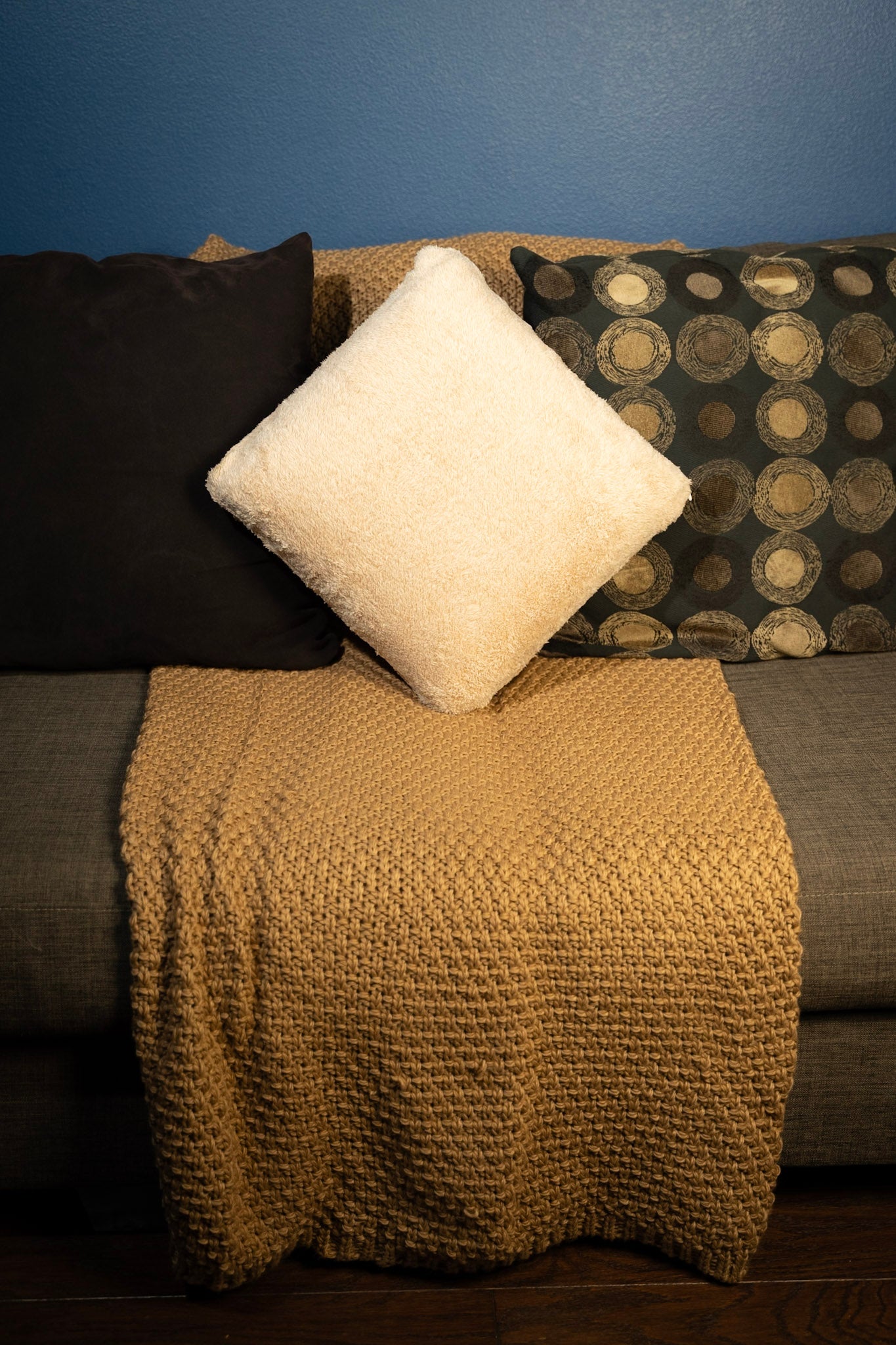 Couch Pillow Cup Holder