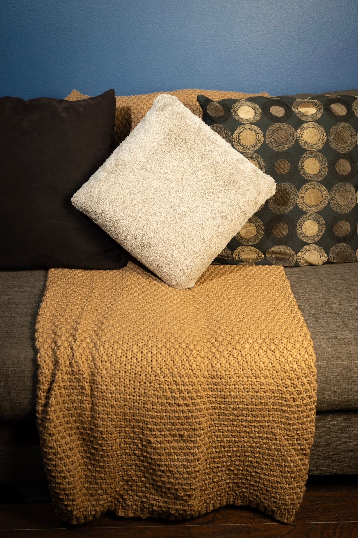 Couch Pillow Cup Holder